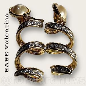 Vintage Valentino “V” Made in Italy Pearl / Rhinestone ClipOn Earrings